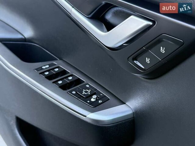 Синій Кіа EV6, об'ємом двигуна 0 л та пробігом 100 тис. км за 22700 $, фото 104 на Automoto.ua