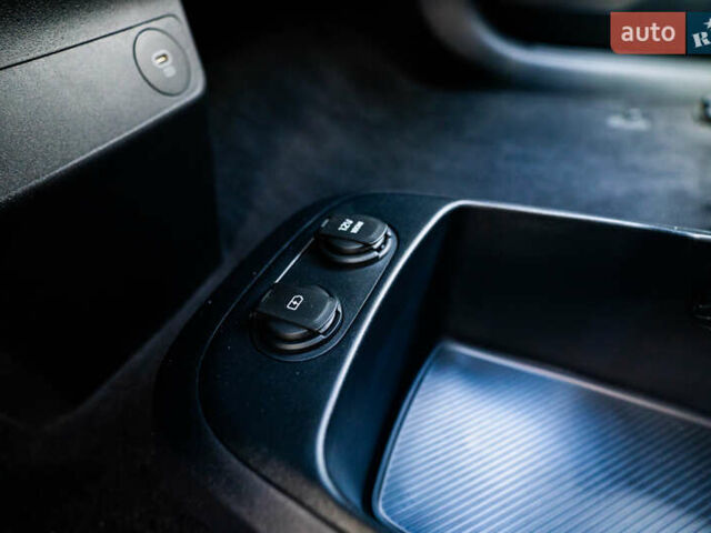 Синий Киа EV6, объемом двигателя 0 л и пробегом 1 тыс. км за 40000 $, фото 22 на Automoto.ua