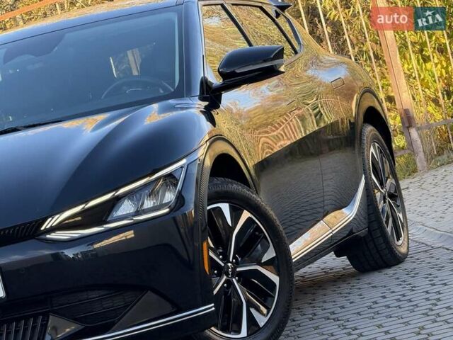 Синій Кіа EV6, об'ємом двигуна 0 л та пробігом 100 тис. км за 22700 $, фото 26 на Automoto.ua