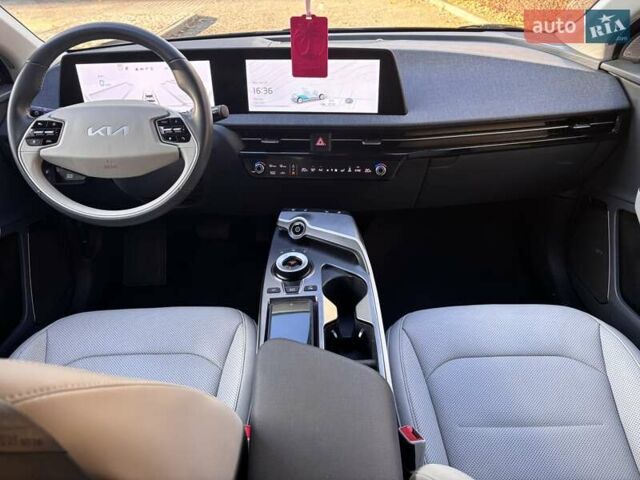 Кіа EV6 2023 у Івано-Франківську на Automoto.ua Синій Кіа EV6, об'ємом двигуна 0 л та пробігом 37 тис. км за 26300 $, фото 28 на Automoto.ua