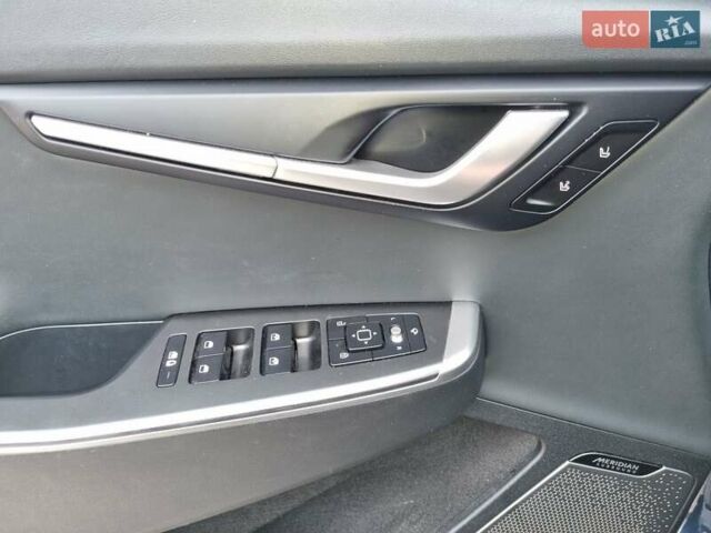 Синій Кіа EV6, об'ємом двигуна 0 л та пробігом 55 тис. км за 24999 $, фото 11 на Automoto.ua