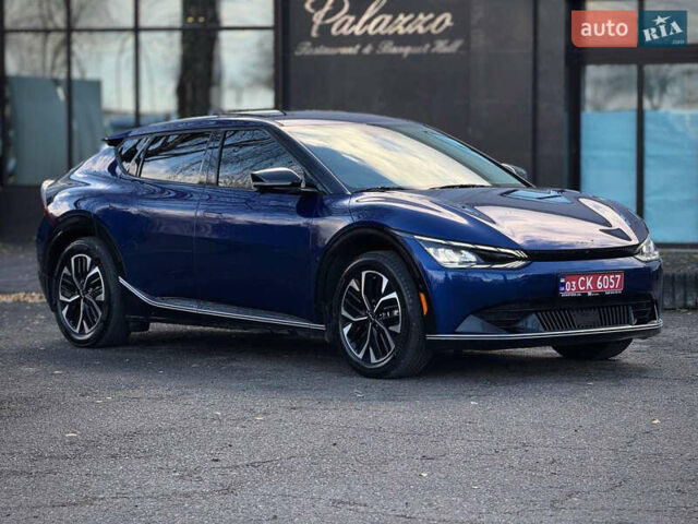 Синий Киа EV6, объемом двигателя 0 л и пробегом 35 тыс. км за 26500 $, фото 2 на Automoto.ua