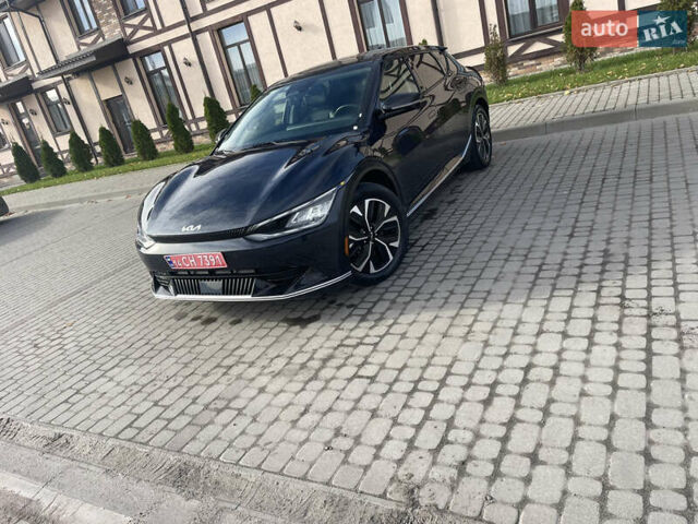 Синий Киа EV6, объемом двигателя 0 л и пробегом 103 тыс. км за 21900 $, фото 2 на Automoto.ua