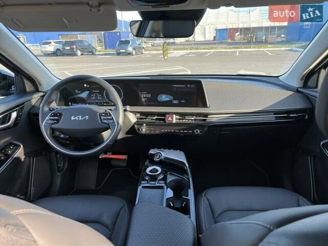 Синій Кіа EV6, об'ємом двигуна 0 л та пробігом 30 тис. км за 31850 $, фото 31 на Automoto.ua