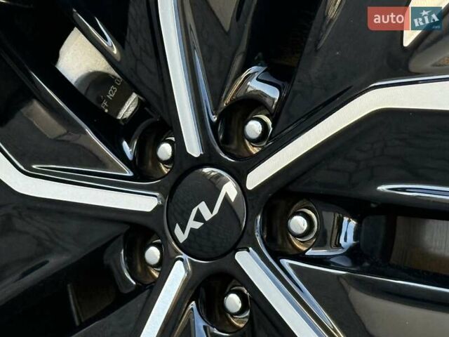 Синій Кіа EV6, об'ємом двигуна 0 л та пробігом 100 тис. км за 22700 $, фото 29 на Automoto.ua