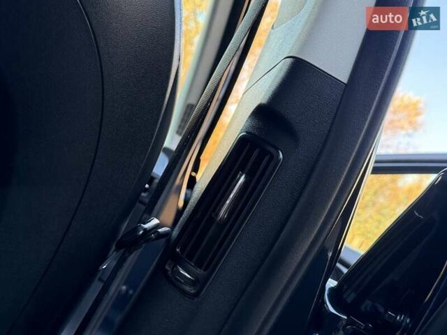 Синій Кіа EV6, об'ємом двигуна 0 л та пробігом 100 тис. км за 22700 $, фото 82 на Automoto.ua