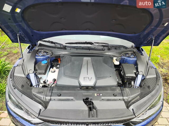 Синий Киа EV6, объемом двигателя 0 л и пробегом 7 тыс. км за 30900 $, фото 33 на Automoto.ua