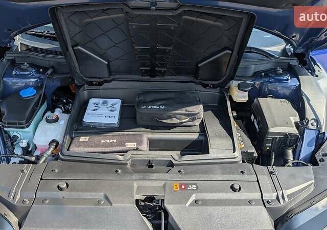 Синий Киа EV6, объемом двигателя 0 л и пробегом 10 тыс. км за 25999 $, фото 9 на Automoto.ua