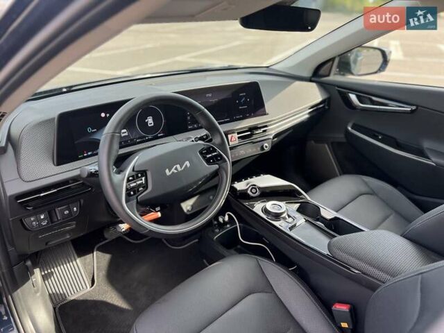 Синий Киа EV6, объемом двигателя 0 л и пробегом 40 тыс. км за 28450 $, фото 46 на Automoto.ua