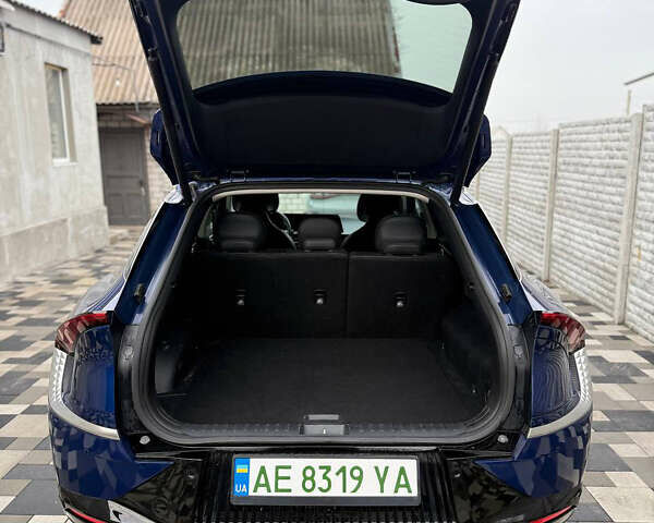 Синій Кіа EV6, об'ємом двигуна 0 л та пробігом 55 тис. км за 24900 $, фото 25 на Automoto.ua