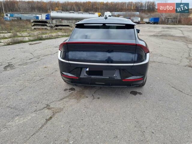 Синій Кіа EV6, об'ємом двигуна 0 л та пробігом 55 тис. км за 24999 $, фото 5 на Automoto.ua