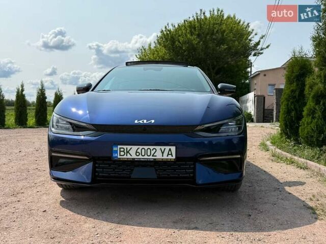 Синий Киа EV6, объемом двигателя 0 л и пробегом 7 тыс. км за 32500 $, фото 2 на Automoto.ua