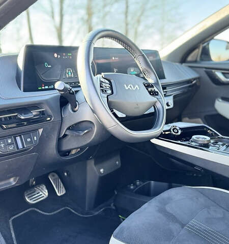 Синий Киа EV6, объемом двигателя 0 л и пробегом 39 тыс. км за 32000 $, фото 14 на Automoto.ua