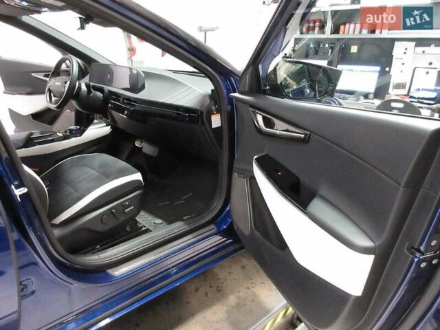 Синий Киа EV6, объемом двигателя 0 л и пробегом 30 тыс. км за 25900 $, фото 17 на Automoto.ua