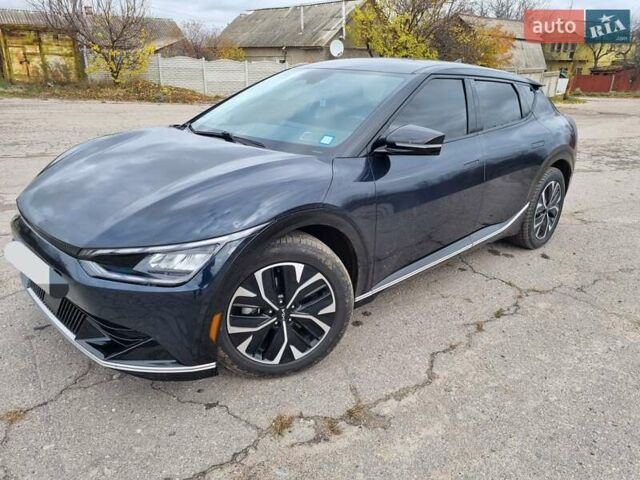 Синій Кіа EV6, об'ємом двигуна 0 л та пробігом 55 тис. км за 24999 $, фото 7 на Automoto.ua