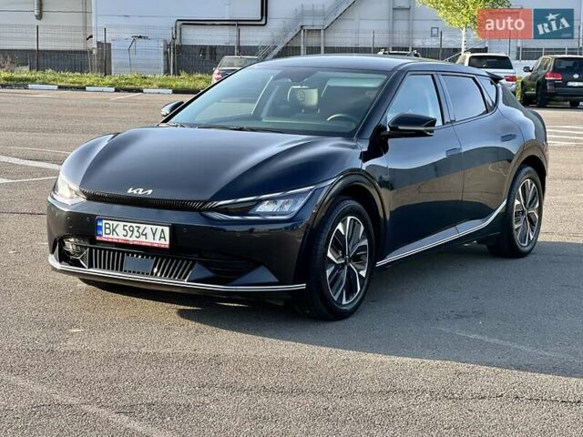 Синій Кіа EV6, об'ємом двигуна 0 л та пробігом 30 тис. км за 31850 $, фото 2 на Automoto.ua