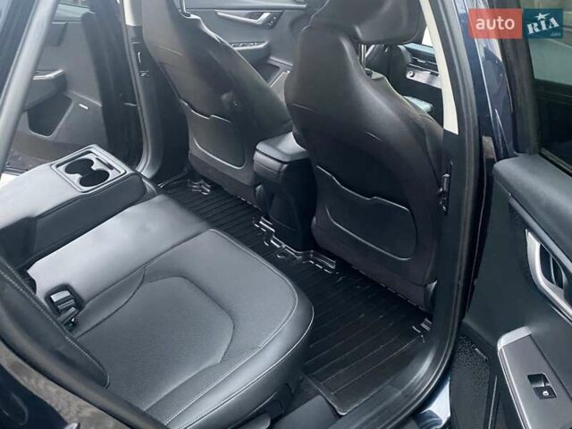 Синій Кіа EV6, об'ємом двигуна 0 л та пробігом 20 тис. км за 25600 $, фото 15 на Automoto.ua
