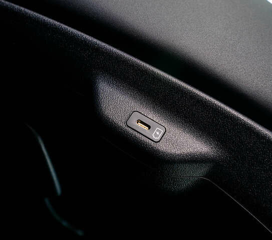 Синий Киа EV6, объемом двигателя 0 л и пробегом 1 тыс. км за 40000 $, фото 24 на Automoto.ua