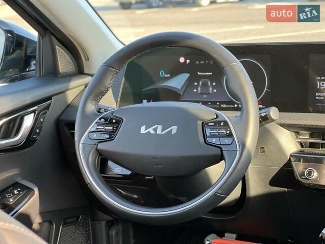 Синій Кіа EV6, об'ємом двигуна 0 л та пробігом 30 тис. км за 31850 $, фото 33 на Automoto.ua