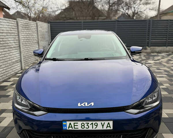 Синій Кіа EV6, об'ємом двигуна 0 л та пробігом 55 тис. км за 24900 $, фото 3 на Automoto.ua