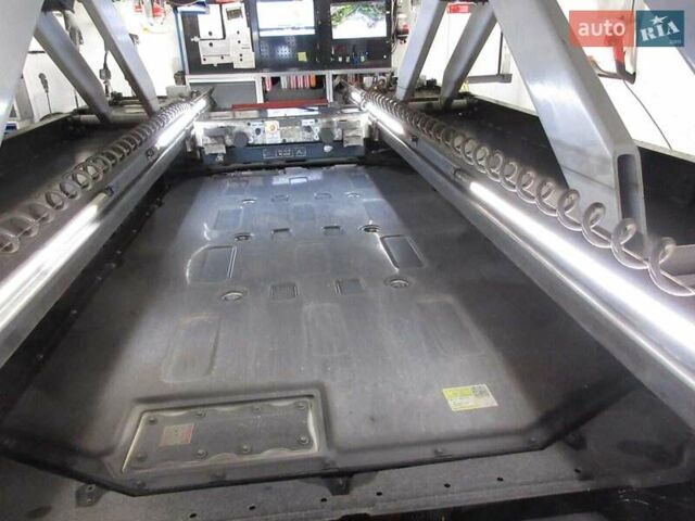 Синий Киа EV6, объемом двигателя 0 л и пробегом 30 тыс. км за 25900 $, фото 2 на Automoto.ua