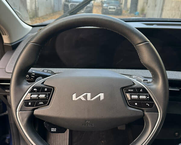 Синий Киа EV6, объемом двигателя 0 л и пробегом 27 тыс. км за 23800 $, фото 25 на Automoto.ua