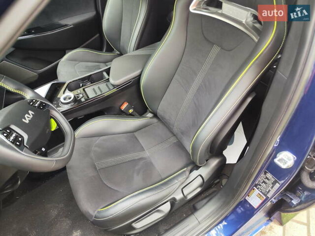 Синий Киа EV6, объемом двигателя 0 л и пробегом 7 тыс. км за 30900 $, фото 9 на Automoto.ua