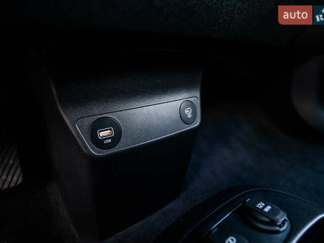 Синий Киа EV6, объемом двигателя 0 л и пробегом 1 тыс. км за 40000 $, фото 21 на Automoto.ua