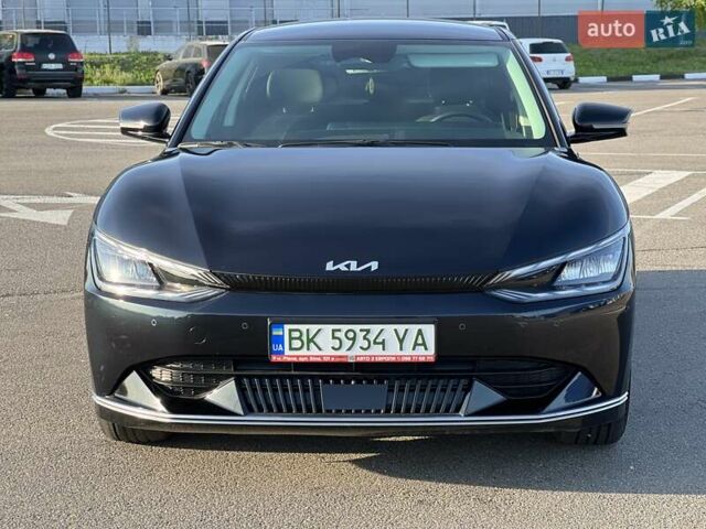 Синий Киа EV6, объемом двигателя 0 л и пробегом 40 тыс. км за 28450 $, фото 3 на Automoto.ua
