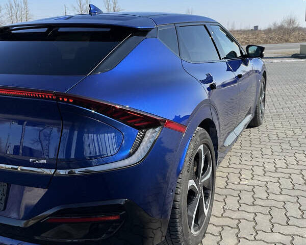 Синий Киа EV6, объемом двигателя 0 л и пробегом 39 тыс. км за 32000 $, фото 39 на Automoto.ua