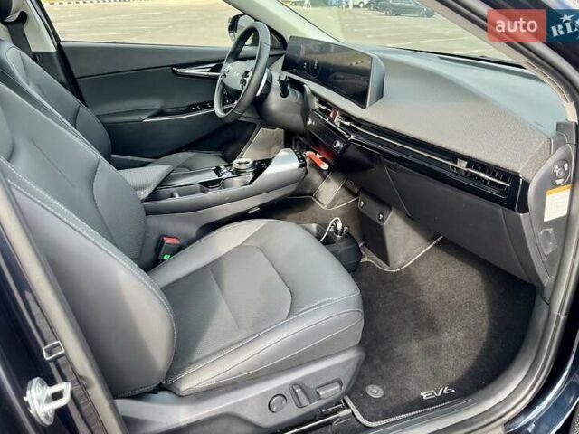 Синий Киа EV6, объемом двигателя 0 л и пробегом 40 тыс. км за 28450 $, фото 47 на Automoto.ua