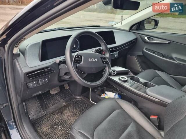 Синій Кіа EV6, об'ємом двигуна 0 л та пробігом 55 тис. км за 24999 $, фото 1 на Automoto.ua