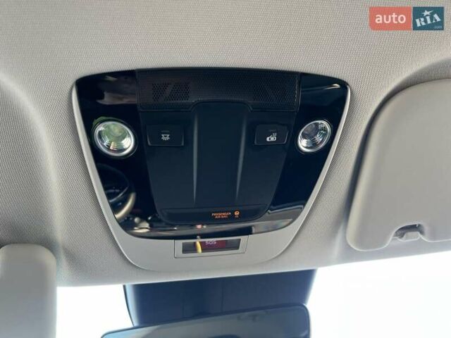Синій Кіа EV6, об'ємом двигуна 0 л та пробігом 30 тис. км за 31850 $, фото 39 на Automoto.ua