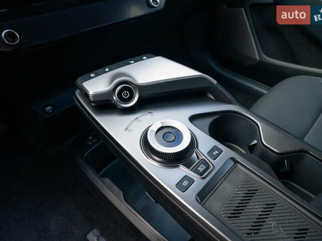 Синий Киа EV6, объемом двигателя 0 л и пробегом 1 тыс. км за 40000 $, фото 8 на Automoto.ua