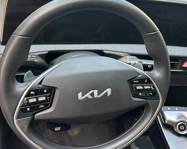 Синий Киа EV6, объемом двигателя 0 л и пробегом 27 тыс. км за 23800 $, фото 24 на Automoto.ua