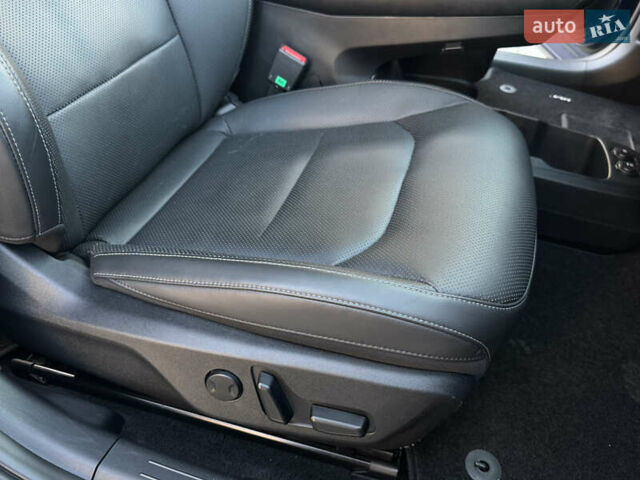 Синий Киа EV6, объемом двигателя 0 л и пробегом 243 тыс. км за 19999 $, фото 48 на Automoto.ua