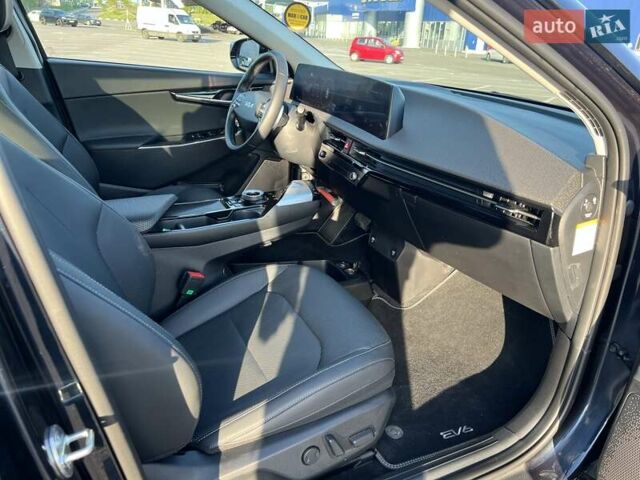 Синий Киа EV6, объемом двигателя 0 л и пробегом 40 тыс. км за 28450 $, фото 28 на Automoto.ua