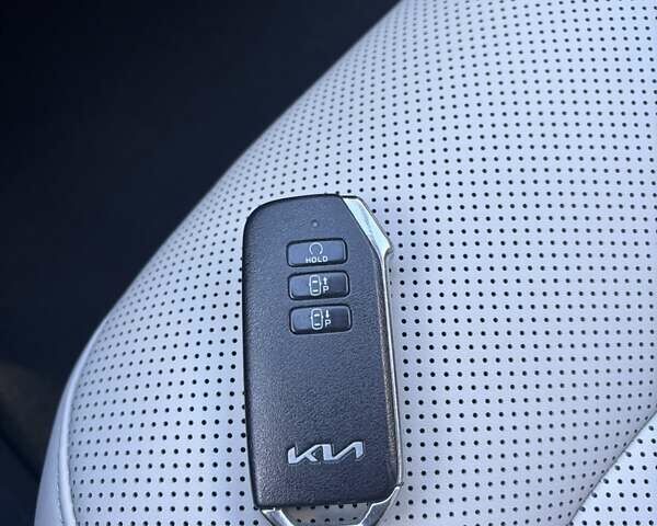 Кіа EV6 2023 у Івано-Франківську на Automoto.ua Синій Кіа EV6, об'ємом двигуна 0 л та пробігом 37 тис. км за 26300 $, фото 30 на Automoto.ua