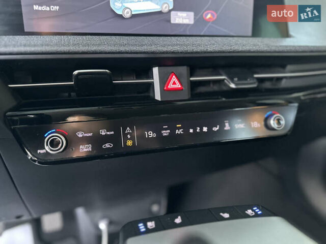 Синий Киа EV6, объемом двигателя 0 л и пробегом 53 тыс. км за 24999 $, фото 41 на Automoto.ua
