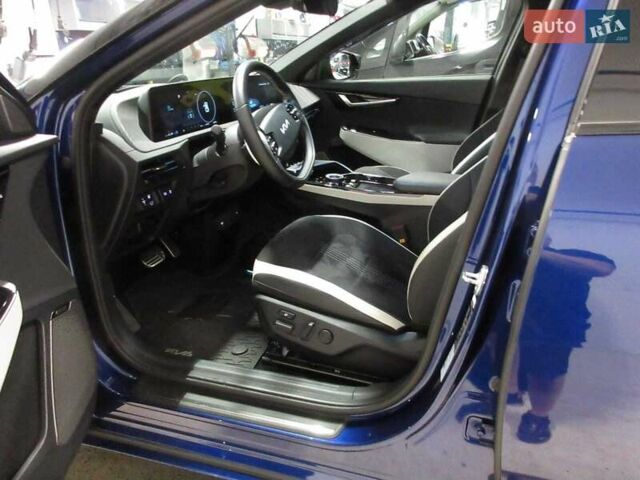 Синий Киа EV6, объемом двигателя 0 л и пробегом 30 тыс. км за 25900 $, фото 21 на Automoto.ua
