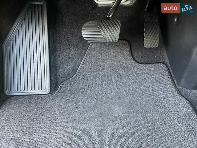 Синий Киа EV6, объемом двигателя 0 л и пробегом 103 тыс. км за 21700 $, фото 15 на Automoto.ua