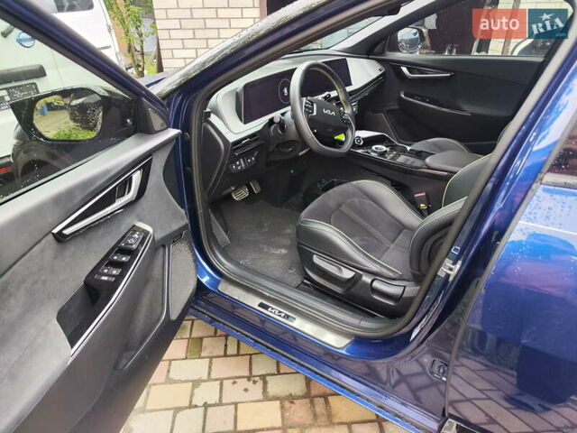 Синий Киа EV6, объемом двигателя 0 л и пробегом 7 тыс. км за 30900 $, фото 8 на Automoto.ua