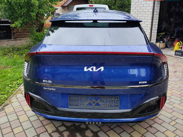 Синий Киа EV6, объемом двигателя 0 л и пробегом 7 тыс. км за 30900 $, фото 5 на Automoto.ua