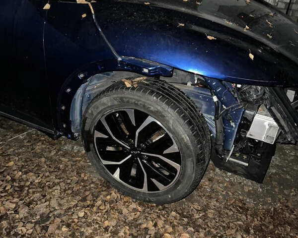 Синий Киа EV6, объемом двигателя 0 л и пробегом 27 тыс. км за 23800 $, фото 1 на Automoto.ua