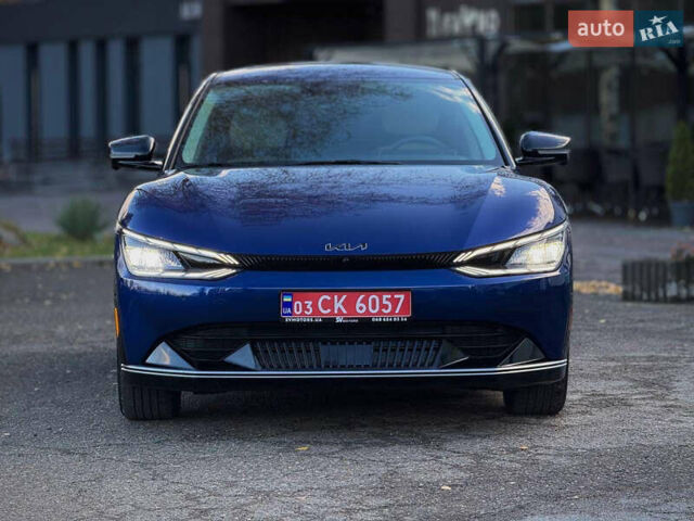 Синий Киа EV6, объемом двигателя 0 л и пробегом 35 тыс. км за 26500 $, фото 1 на Automoto.ua