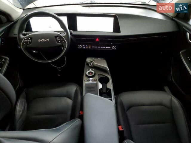 Синій Кіа EV6, об'ємом двигуна 0 л та пробігом 242 тис. км за 17999 $, фото 7 на Automoto.ua
