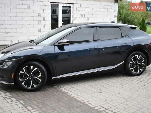 Синий Киа EV6, объемом двигателя 0 л и пробегом 74 тыс. км за 23000 $, фото 2 на Automoto.ua