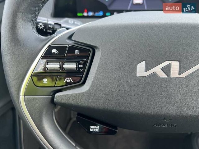 Синий Киа EV6, объемом двигателя 0 л и пробегом 40 тыс. км за 28450 $, фото 37 на Automoto.ua