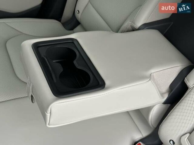 Синій Кіа EV6, об'ємом двигуна 0 л та пробігом 2 тис. км за 28900 $, фото 21 на Automoto.ua