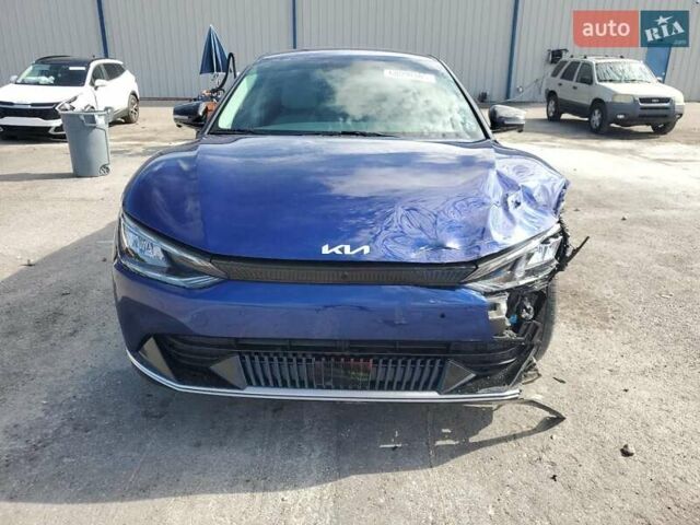 Синій Кіа EV6, об'ємом двигуна 0 л та пробігом 8 тис. км за 22500 $, фото 7 на Automoto.ua
